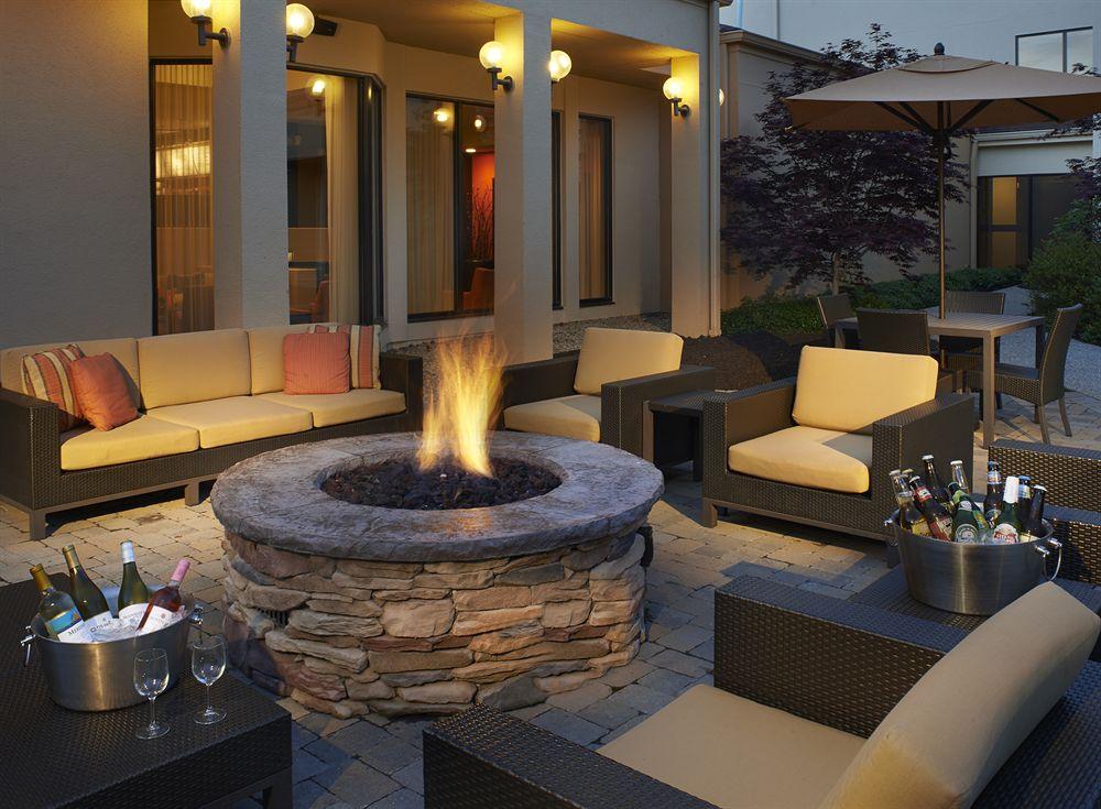 Courtyard Cincinnati Blue Ash Exterior photo