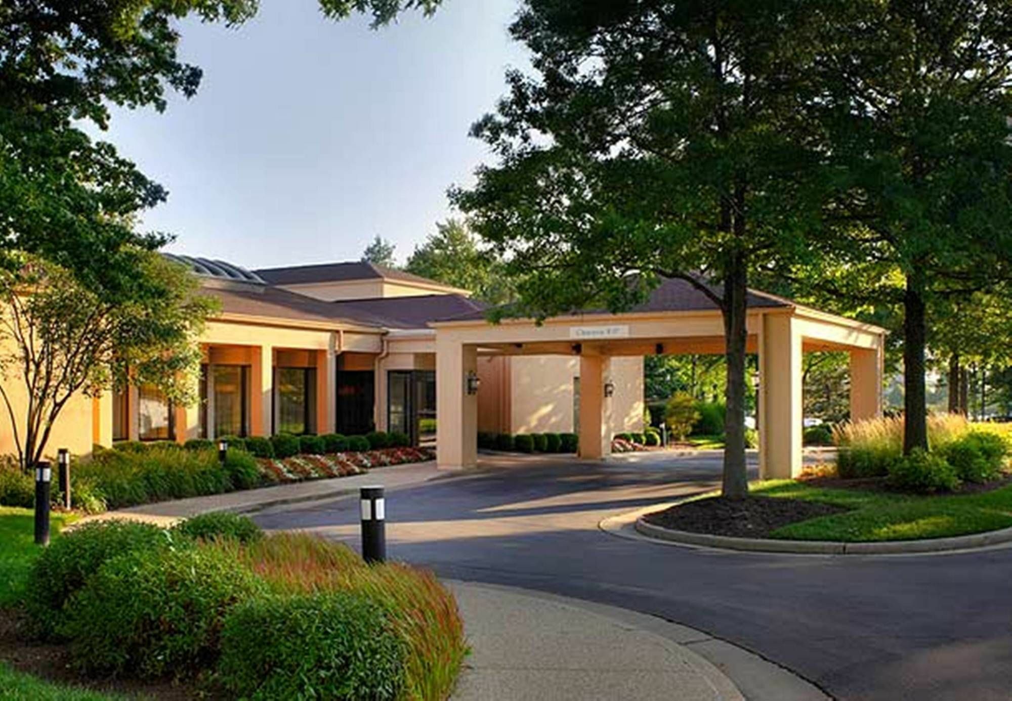 Courtyard Cincinnati Blue Ash Exterior photo